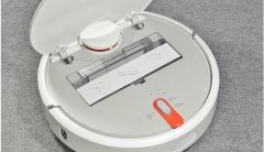 当扫地机器人遇到狗会发生些上面