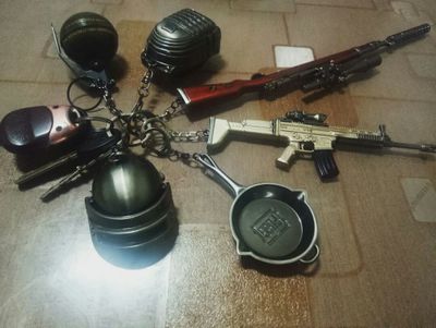 过年送什么?送绝地求生吃鸡套装助朋友成功吃